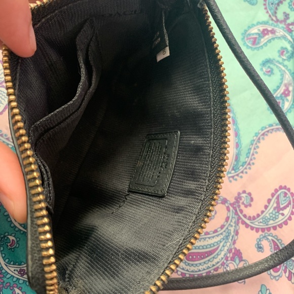 Coach wristlet - Picture 5 of 5